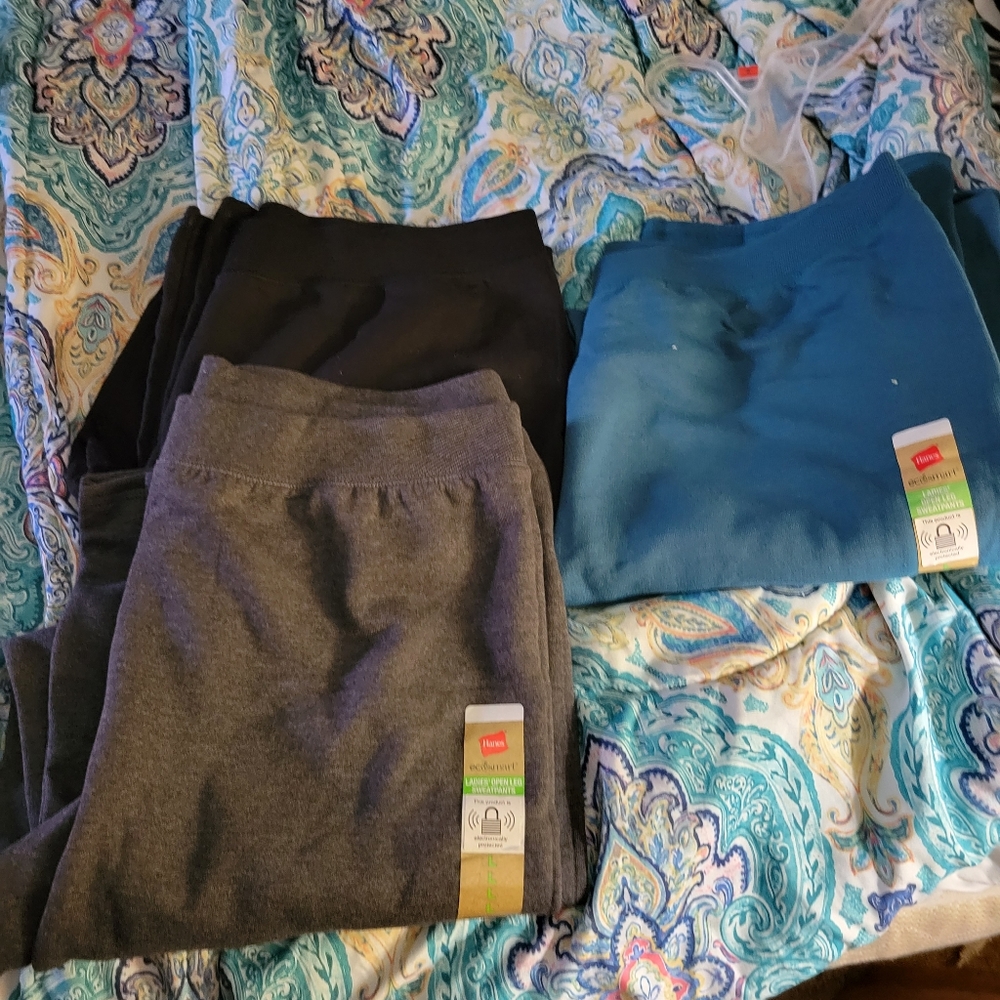 Large woman sweatpants